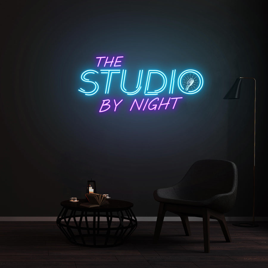 Personnalisation Enseigne LED Néon - THE STUDIO BY NIGHT