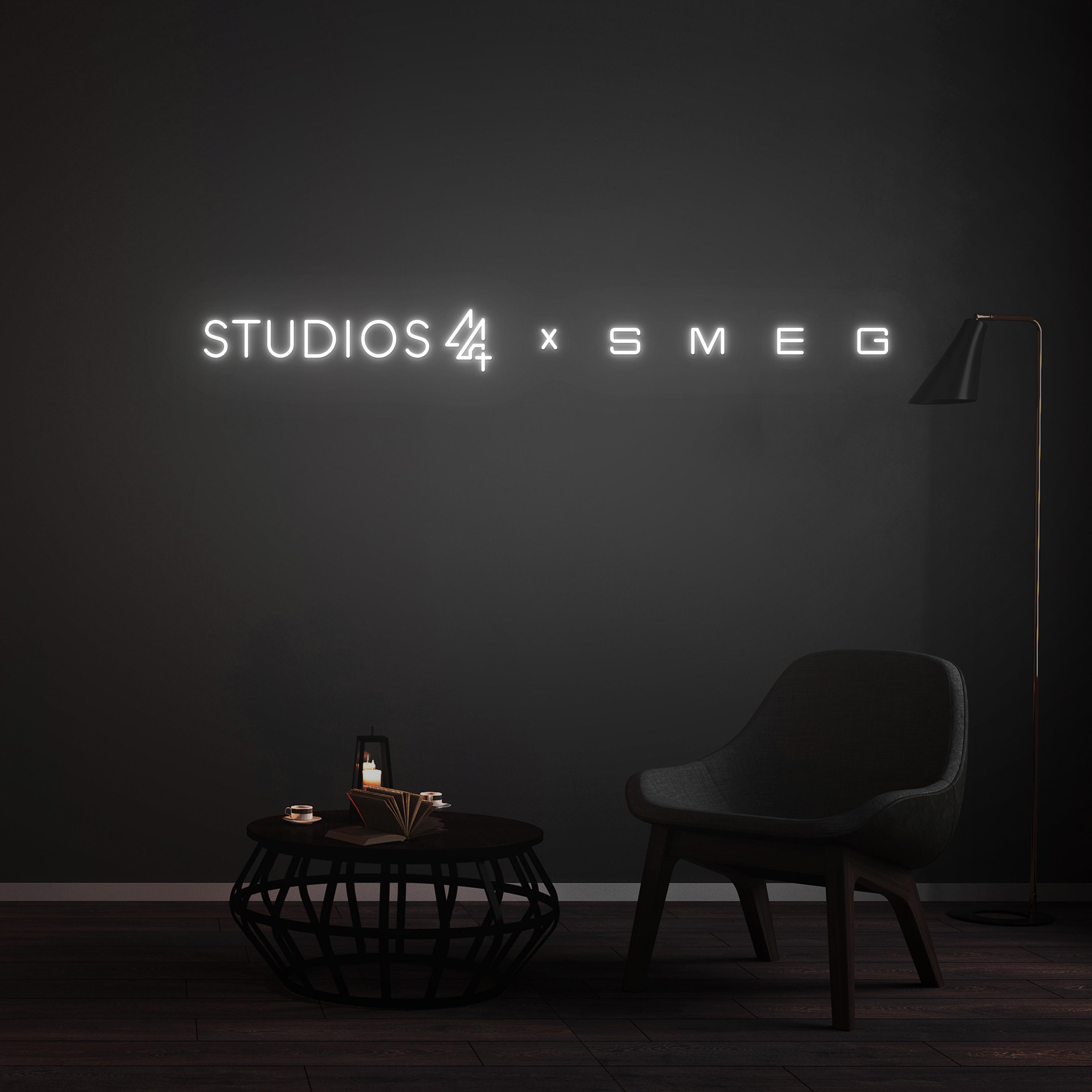 Personnalisation Enseigne LED Néon -STUDIOS 44