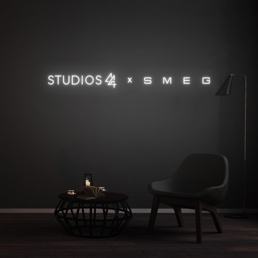 Personnalisation Enseigne LED Néon -STUDIOS 44