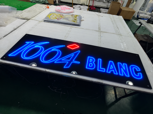 Lumicorne neon sign